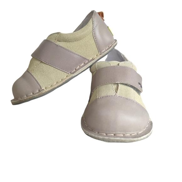 Nib Pipit Suede Shoes - Picture 2 of 11